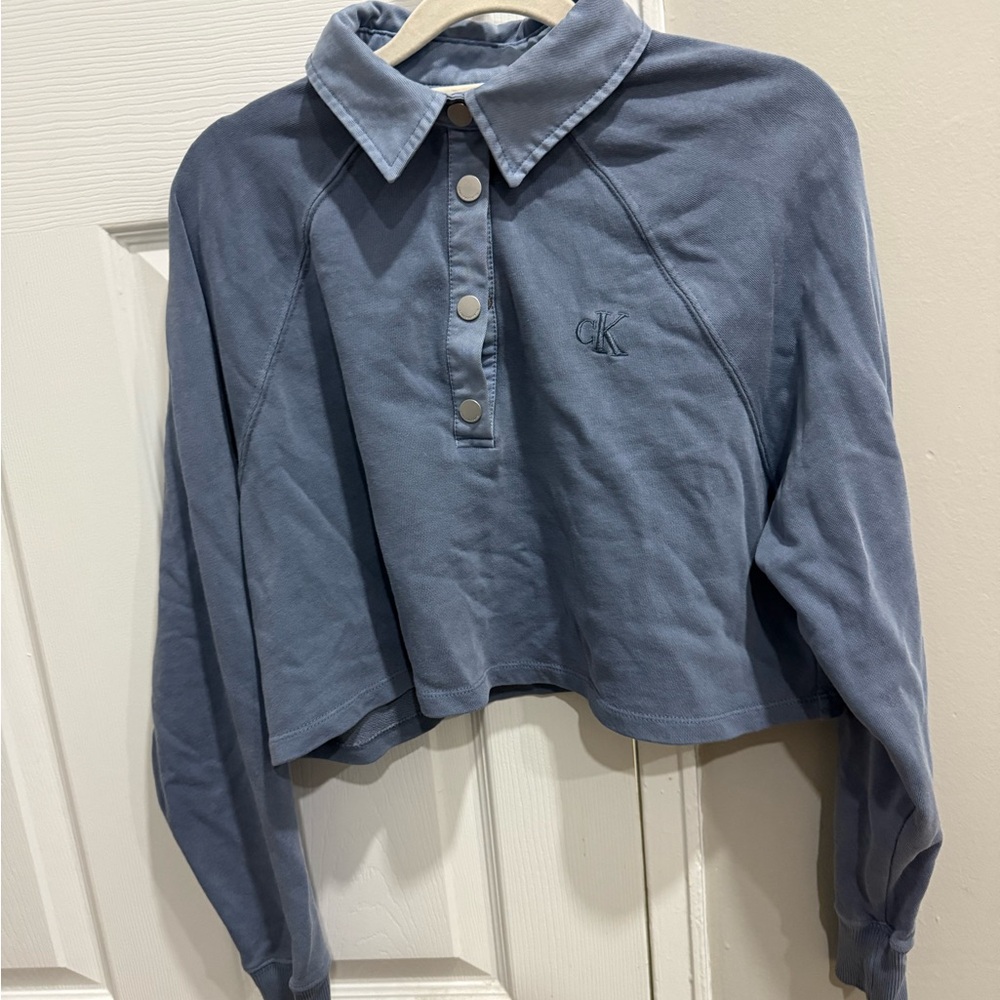 Calvin Klein Cropped Polo Sweatshirt in Dusty Blue